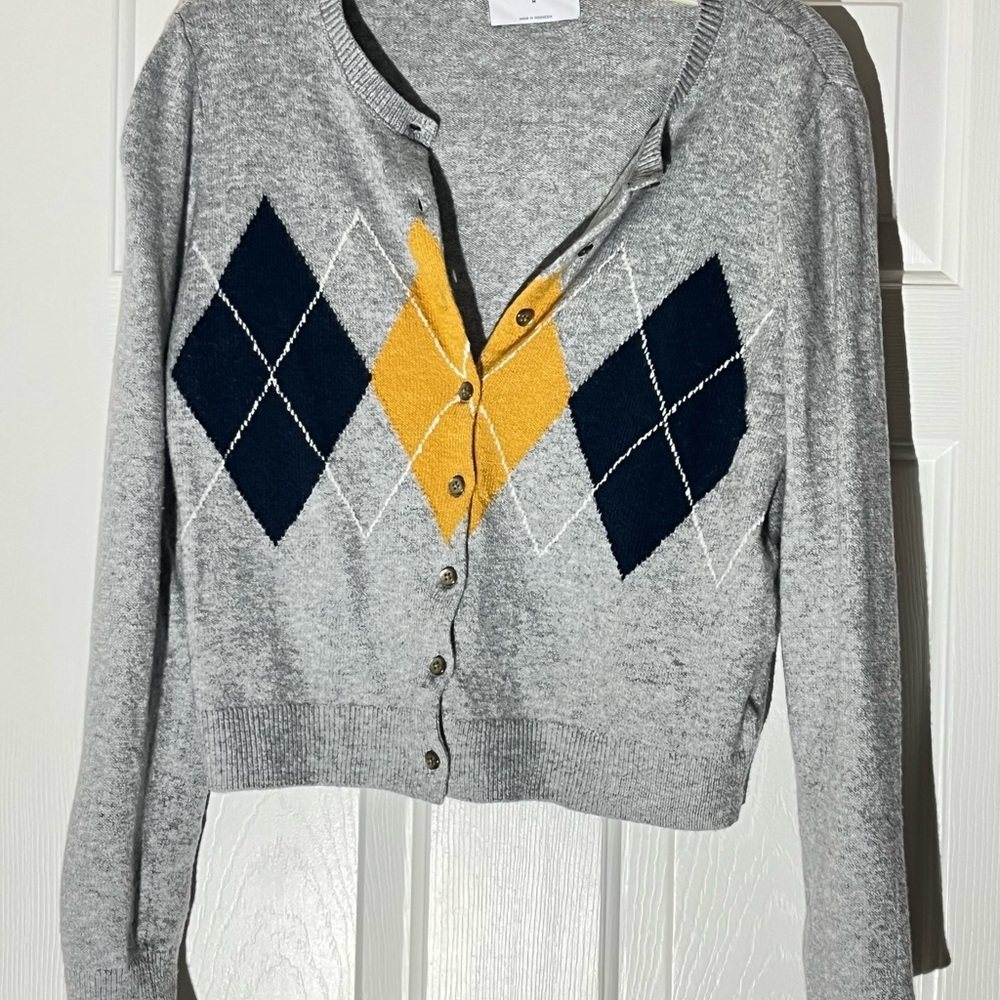 Old Navy Gray Cardigan with Argyle Design